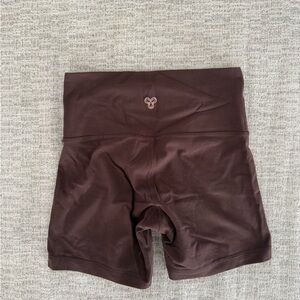 Aritzia TNA Bike Shorts